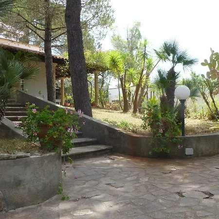 Casa Serini Feriehus Parabita